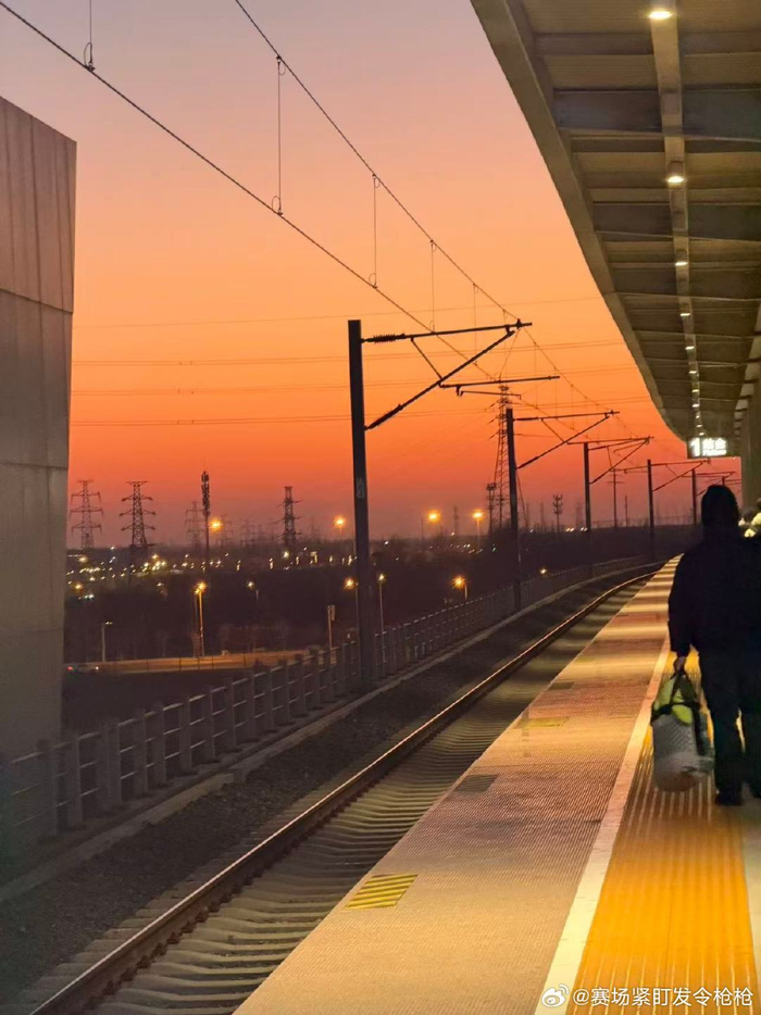 庞瀚辰分享单板滑雪新技能，充实度过2026年首月|_新浪体育_新浪新闻