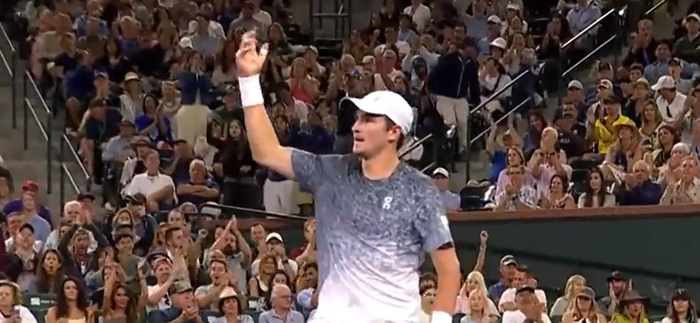 c7娱乐官方网站-对面是世界第二，那又怎样？19岁丰塞卡让世界屏住呼吸|辛纳|扬尼克-辛纳|ATP|德约科维奇|比赛_新浪体育_新浪新闻